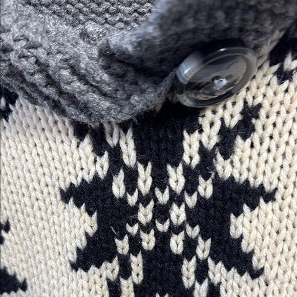 TNA Gray and Cream Sweater - Picture 4 of 8